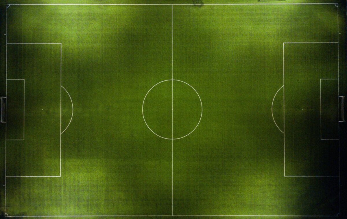 Futbol sahası ve stadyumu gösteren temsili fotoğraf; Bayern Münih ile Freiburg arasındaki maça ait değildir.